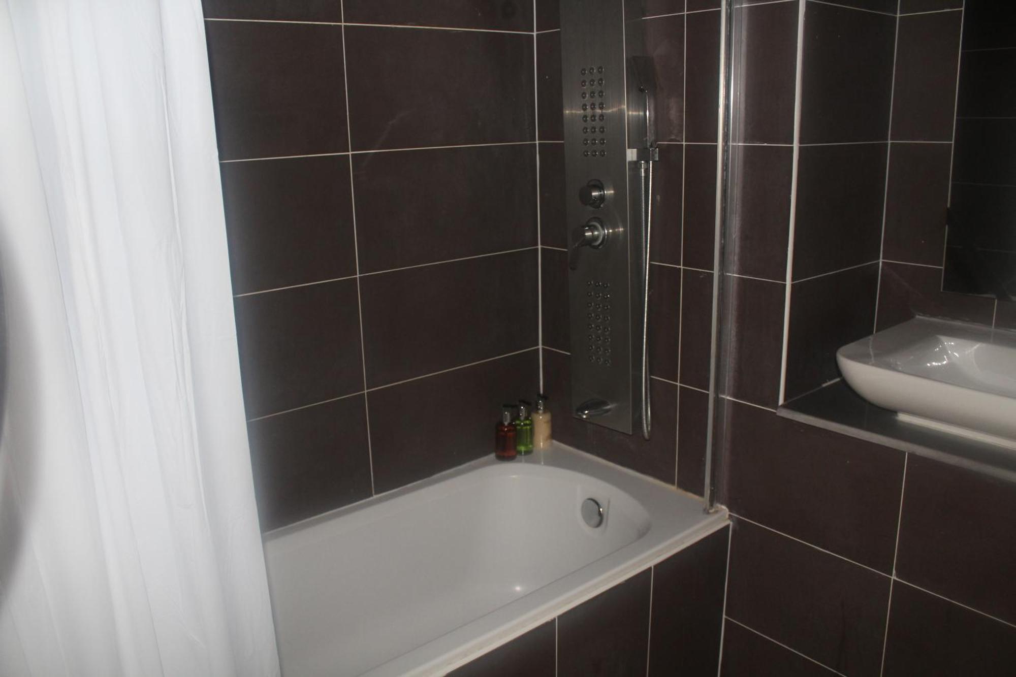 Flat 405 One Bedroom Apartment Birmingham Esterno foto